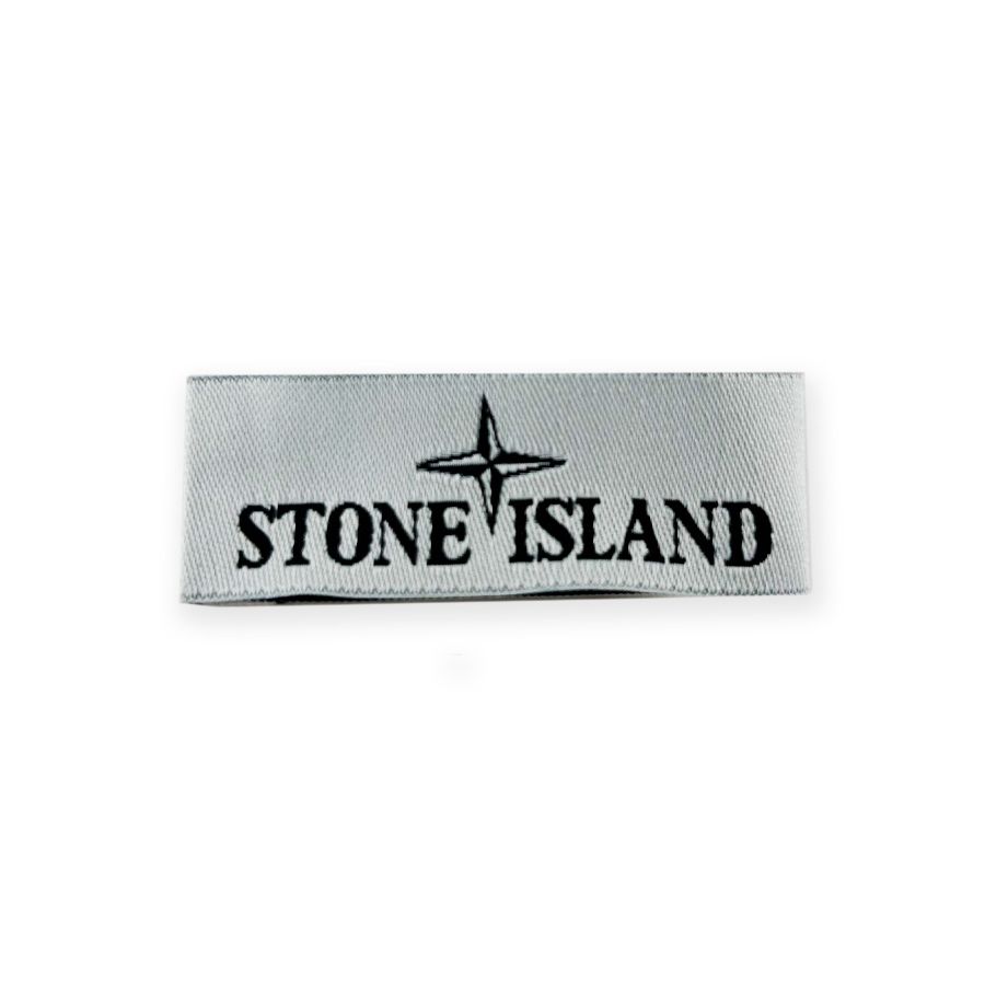 Классический патч Stone Island с биркой и пуговицами