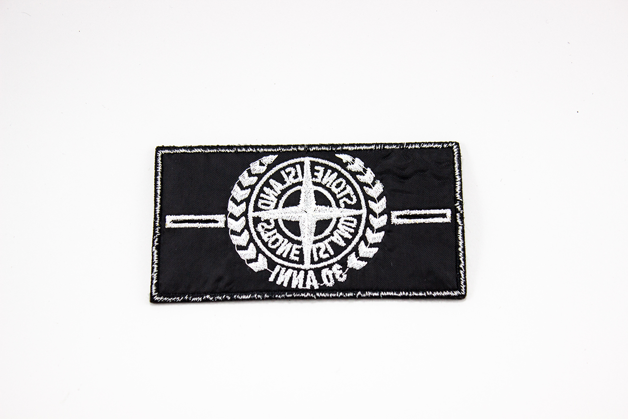 Патч Stone Island 30 ANNIVERSARY черно-белый + 2 пуговицы