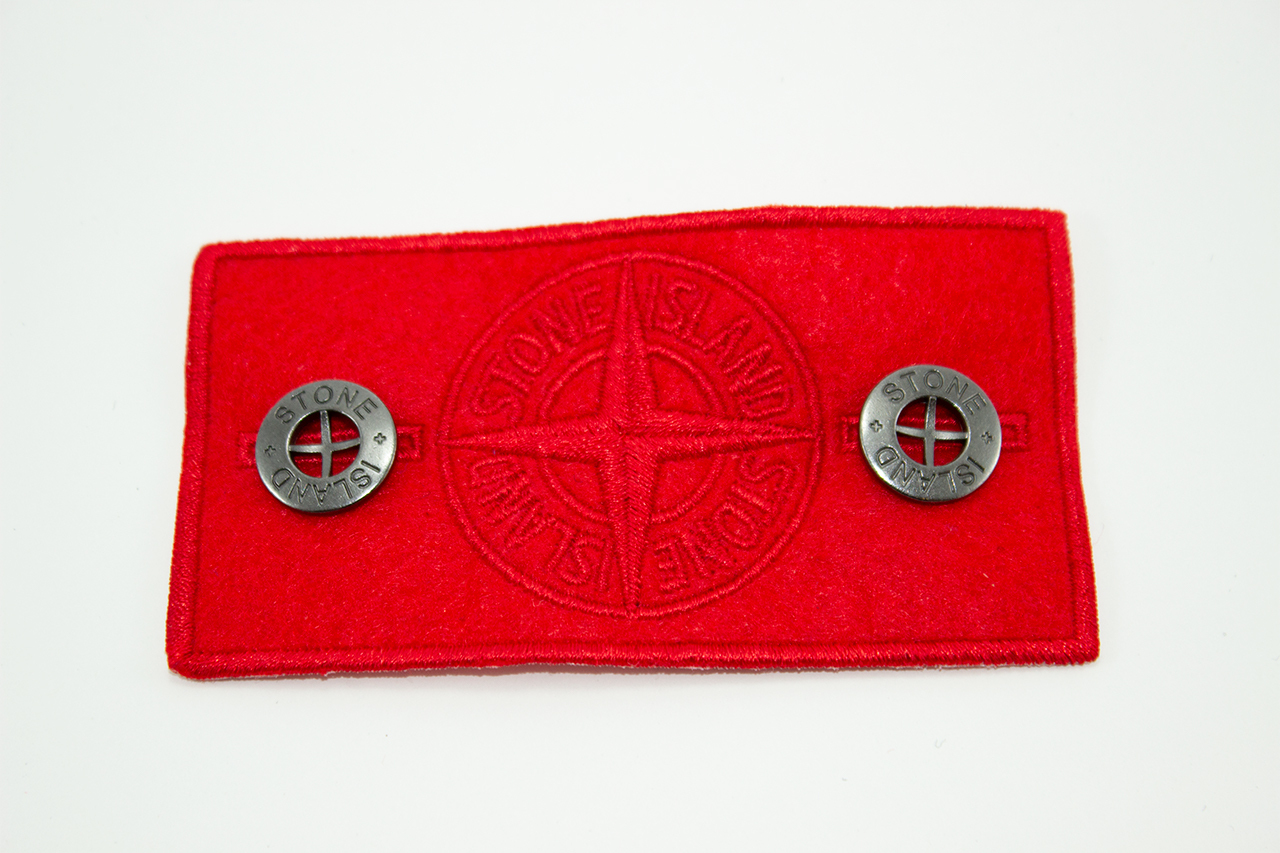 Патч Stone Island Красный + 2 пуговицы