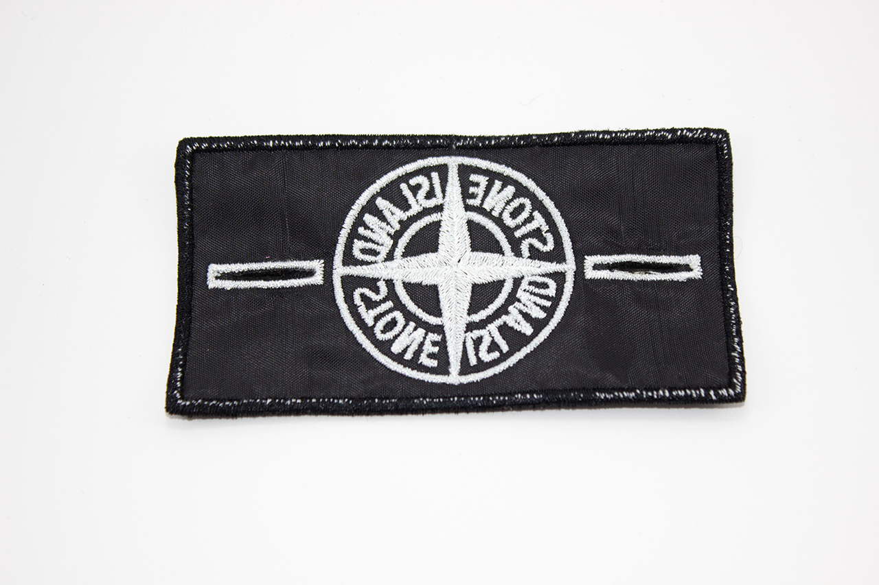 Патч Stone Island чёрно-белый с набором бирок